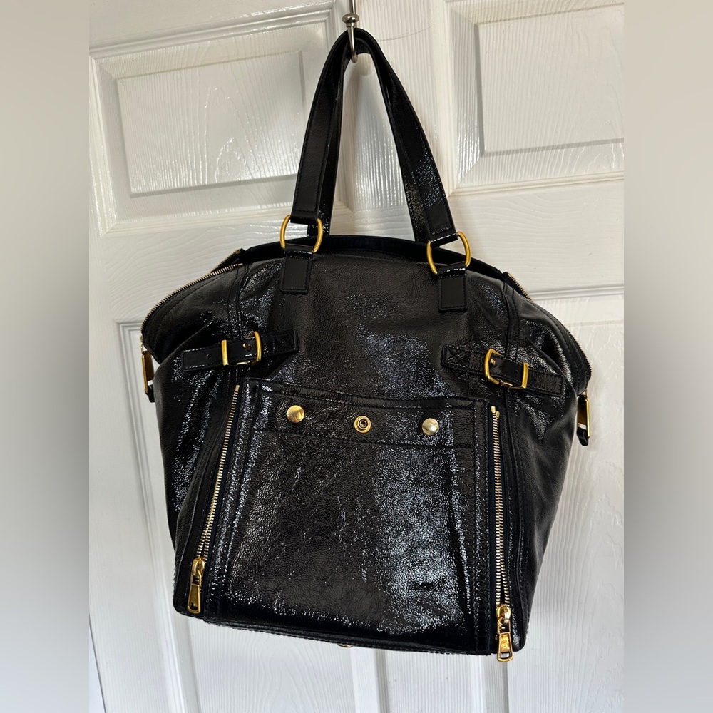 YVES SAINT LAURENT Black and navy Patent Leather Large
Downtown Tote